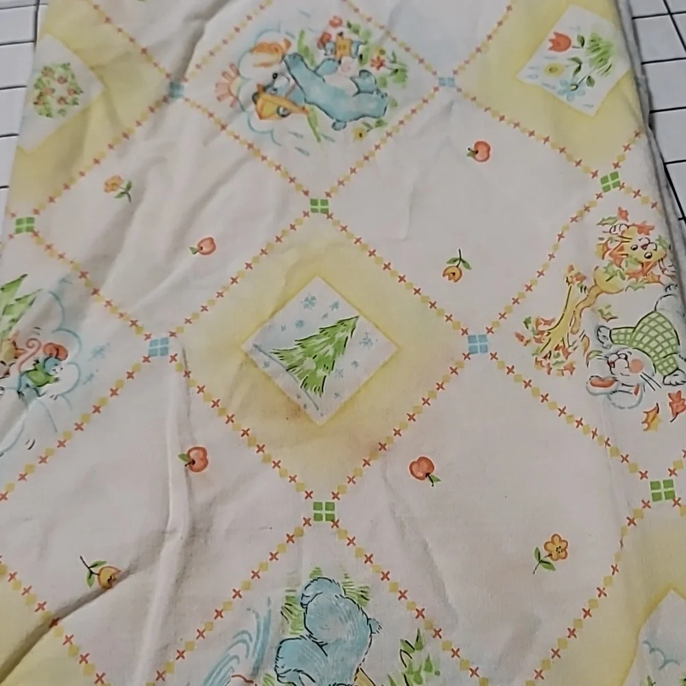 Vintage Dundee Seasons Crib‎ Sheet - Preloved